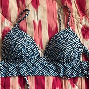 Aeire swim top
